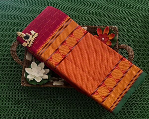 Detailed view of the checked pattern on Narayanpet saree