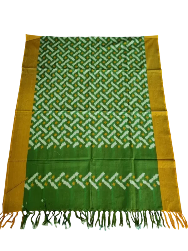 Soft and vibrant Pochampally dupatta in premium quality fabric