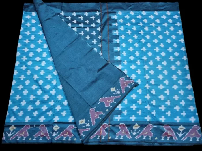 Elegant Pochampally Saree Featuring Classic Ikat Patterns