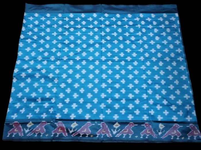 Elegant Pochampally Saree Featuring Classic Ikat Patterns