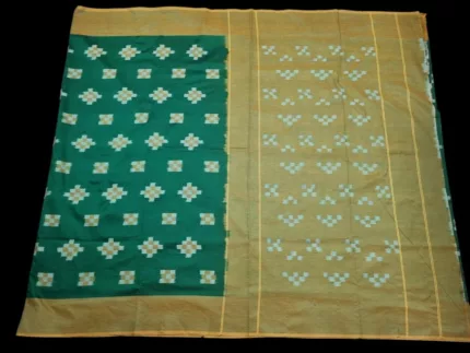 Lightweight Handloom Pochampally Saree in Semi Silk Fabric
