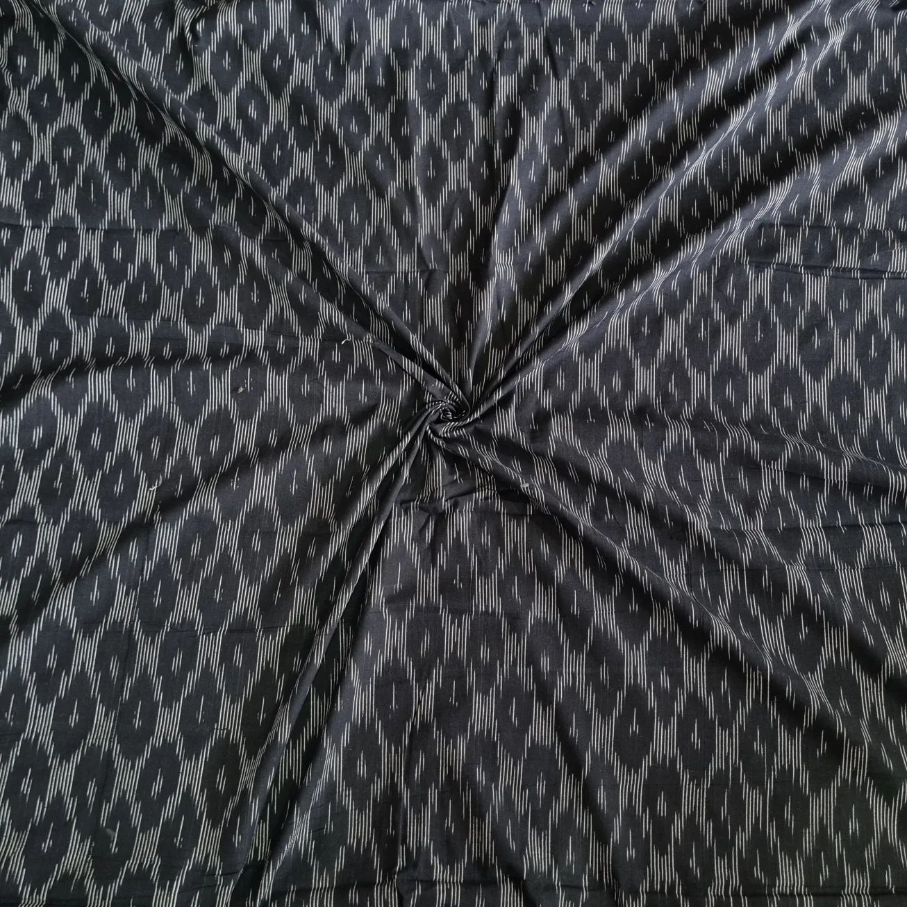 wp-17490429319116762469229742639338.webp Durable handloom cotton fabric for daily use