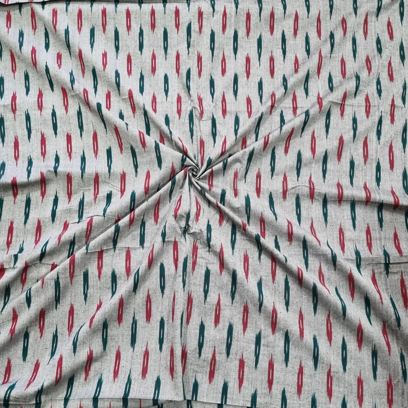 wp-17490429379261729493778925070558.webp Soft handwoven cotton fabric for ethnic wear