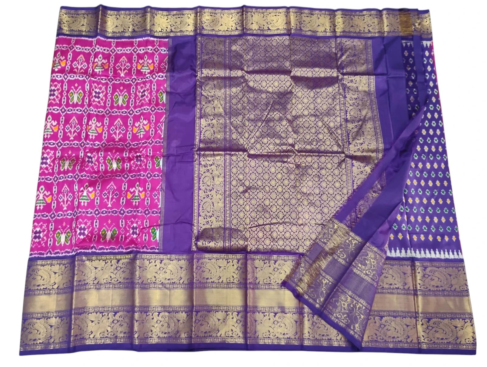 wp-17504080079233616991675765079551.webp Pochampally Silk Saree with Rich Kanchi Border - Image 1