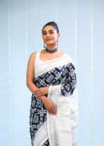 Black And white Theliya Rumal Saree with Blouse – 6.2 Meters of Heritage Elegance - Image 3