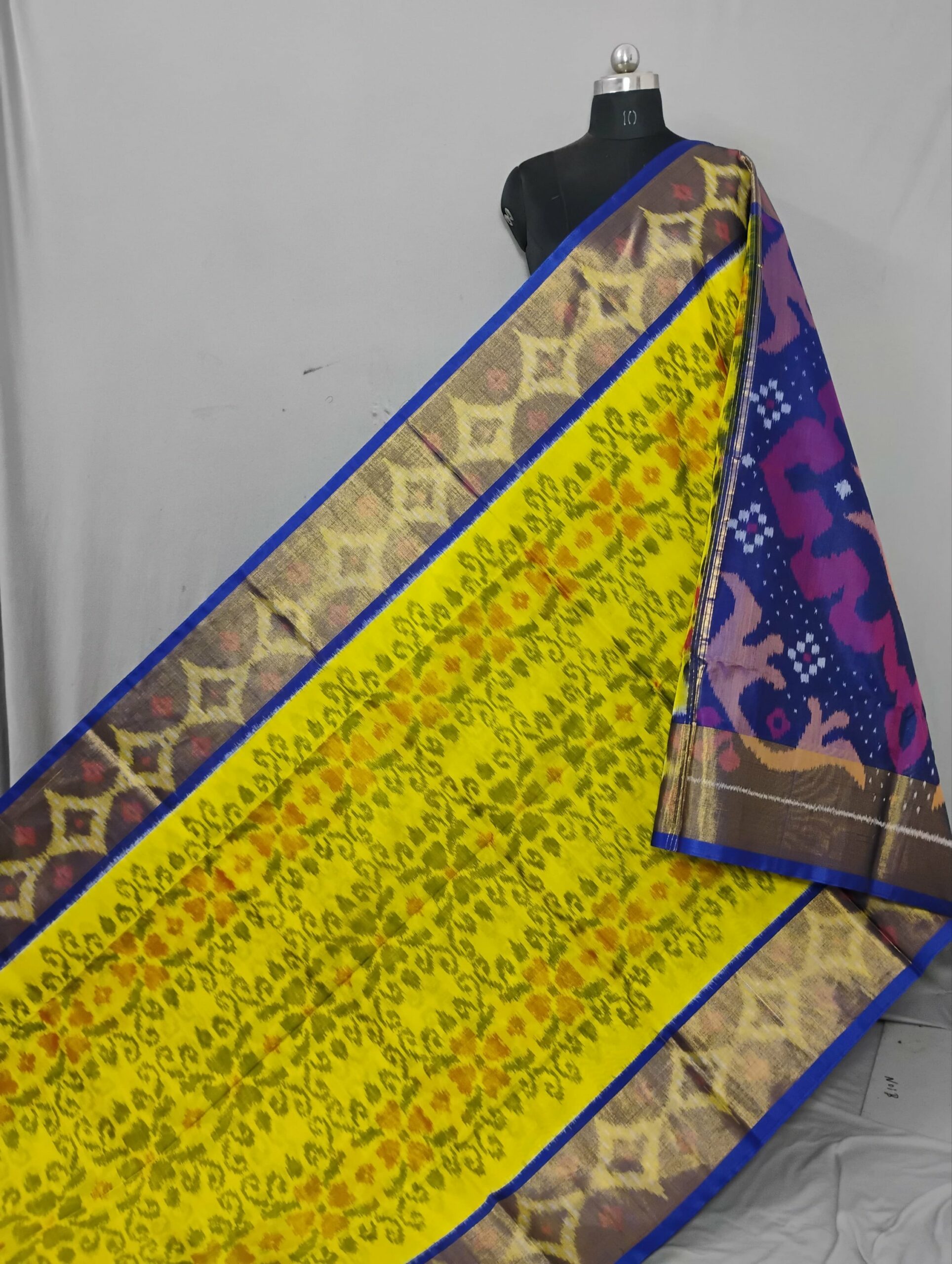 2025/07/1000359019-scaled.jpg Pochampally Saree in Cotton Silk with Ikat Design & Blouse - Image 1